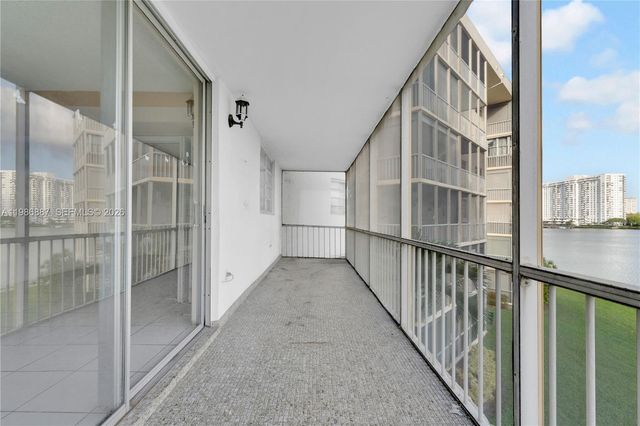 2999 Point East Drive C308, Aventura, FL 33160