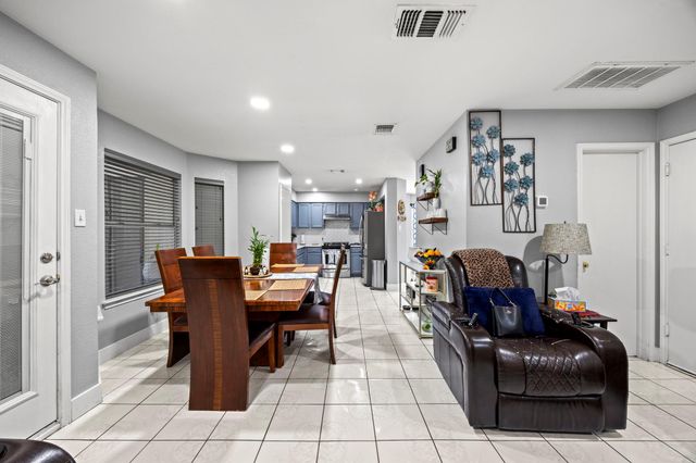908 Tayside DR, Pflugerville, TX 78660