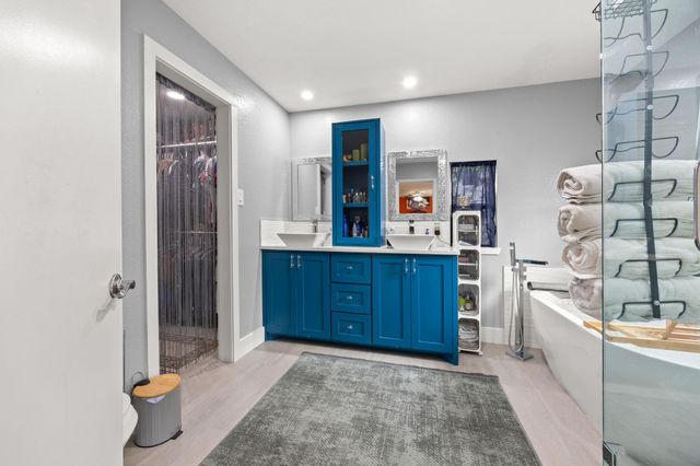 908 Tayside DR, Pflugerville, TX 78660
