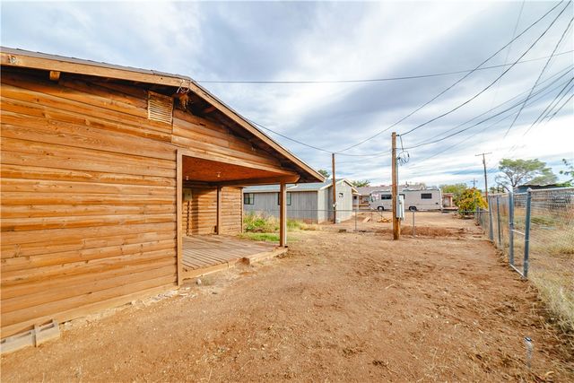 3710 E Shaeffer Avenue, Kingman, AZ 86409