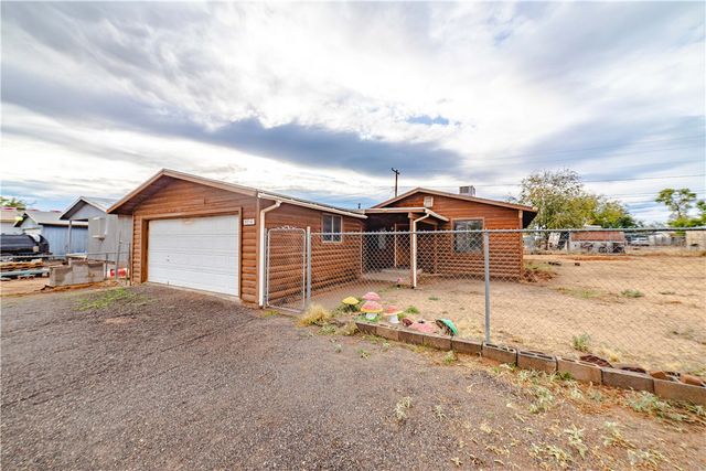 3710 E Shaeffer Avenue, Kingman, AZ 86409