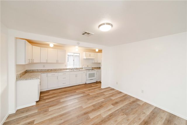 3710 E Shaeffer Avenue, Kingman, AZ 86409