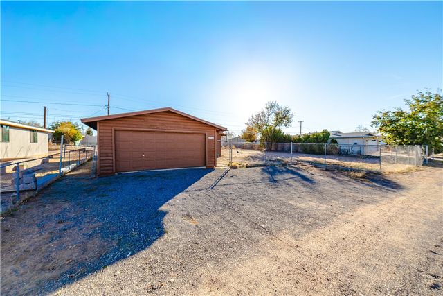 3710 E Shaeffer Avenue, Kingman, AZ 86409