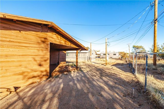 3710 E Shaeffer Avenue, Kingman, AZ 86409