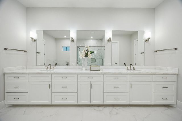 902 Knox Street A, Houston, TX 77007