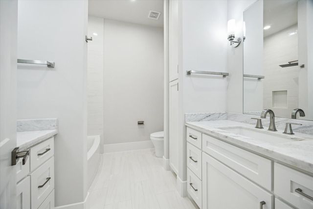 902 Knox Street A, Houston, TX 77007