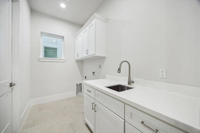 902 Knox Street A, Houston, TX 77007