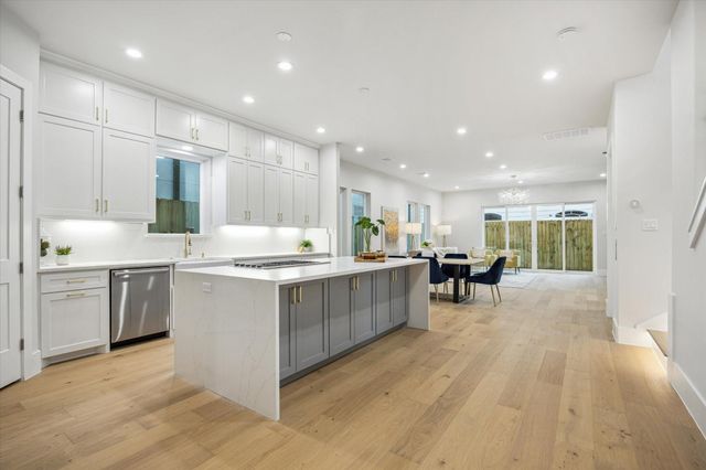 902 Knox Street A, Houston, TX 77007