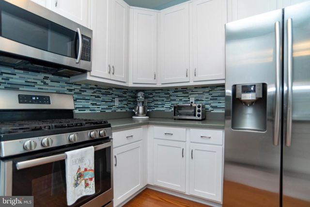 405 HOMESTEAD CIR, Warrington, PA 18976