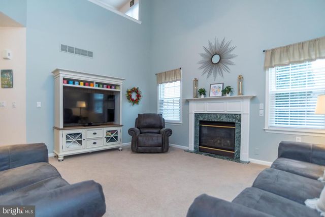 405 HOMESTEAD CIR, Warrington, PA 18976