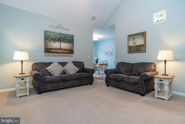 405 HOMESTEAD CIR, Warrington, PA 18976