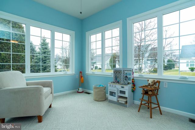 405 HOMESTEAD CIR, Warrington, PA 18976