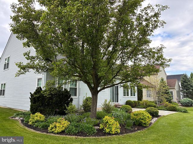 405 HOMESTEAD CIR, Warrington, PA 18976