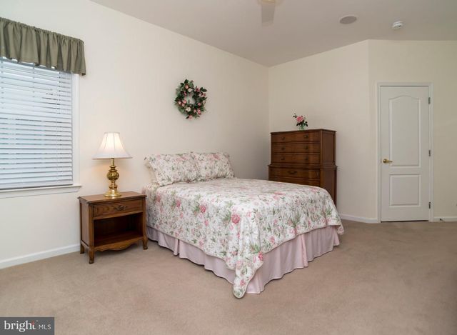 405 HOMESTEAD CIR, Warrington, PA 18976