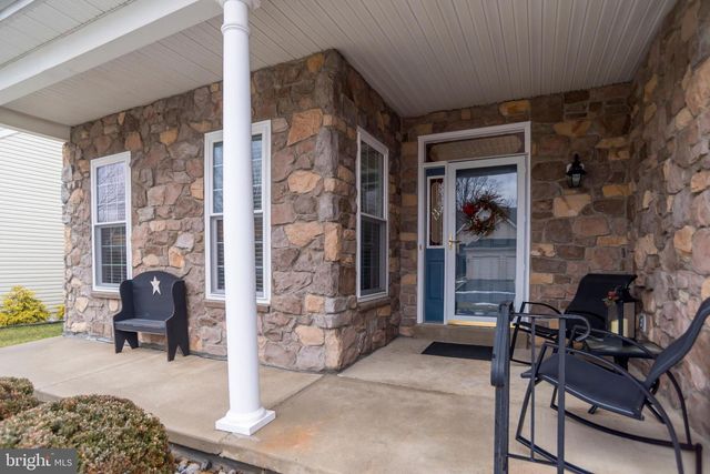 405 HOMESTEAD CIR, Warrington, PA 18976