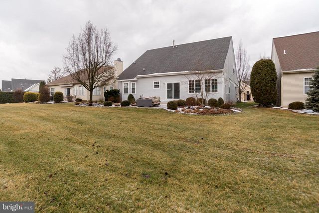 405 HOMESTEAD CIR, Warrington, PA 18976