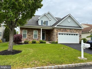 405 HOMESTEAD CIR, Warrington, PA 18976