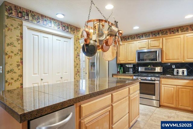 2328 NW Violet Av, Albany, OR 97321