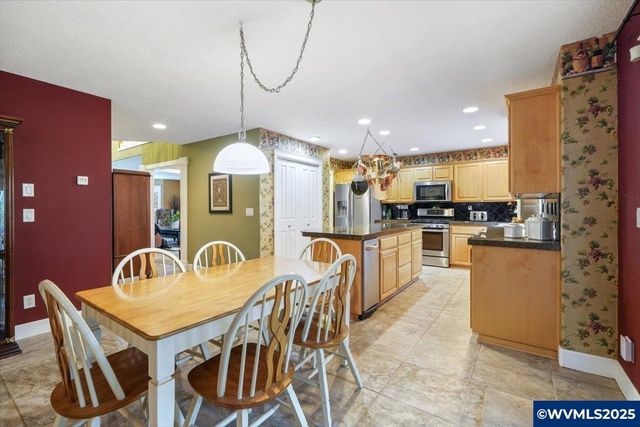 2328 NW Violet Av, Albany, OR 97321