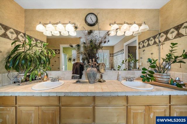 2328 NW Violet Av, Albany, OR 97321