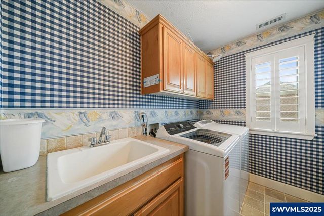 2328 NW Violet Av, Albany, OR 97321