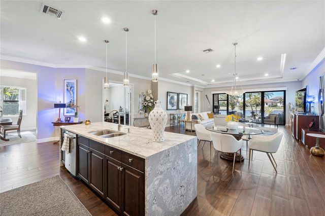 12155 S Baypoint Cir, Parkland, FL 33076