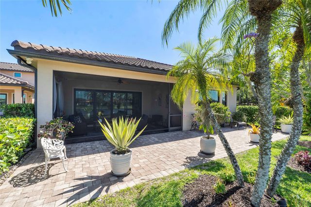 12155 S Baypoint Cir, Parkland, FL 33076