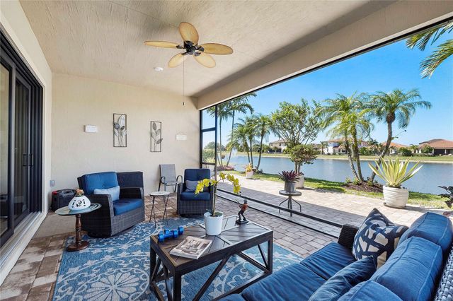 12155 S Baypoint Cir, Parkland, FL 33076