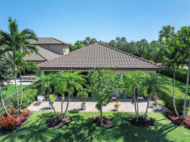 12155 S Baypoint Cir, Parkland, FL 33076