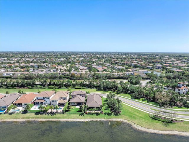 12155 S Baypoint Cir, Parkland, FL 33076