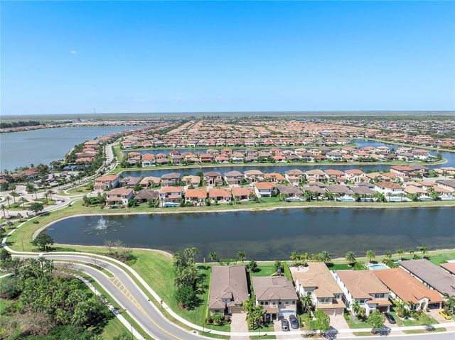 12155 S Baypoint Cir, Parkland, FL 33076