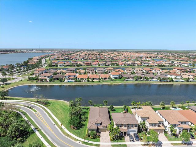12155 S Baypoint Cir, Parkland, FL 33076