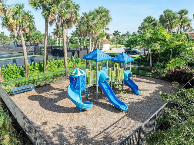 12155 S Baypoint Cir, Parkland, FL 33076