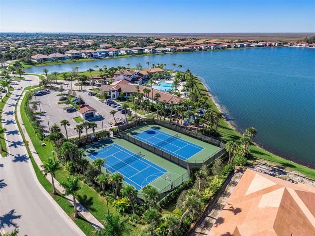 12155 S Baypoint Cir, Parkland, FL 33076