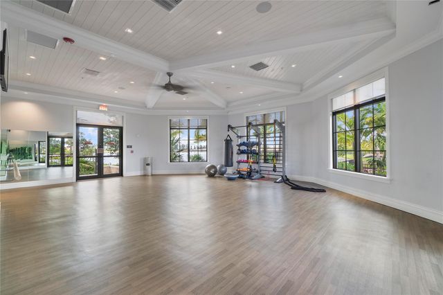 12155 S Baypoint Cir, Parkland, FL 33076