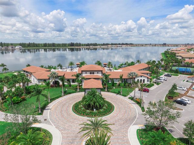 12155 S Baypoint Cir, Parkland, FL 33076