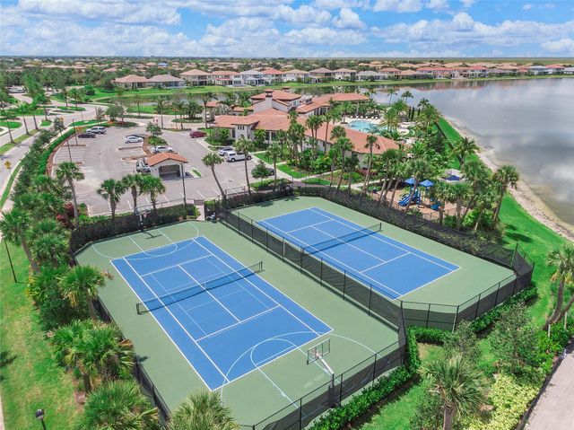 12155 S Baypoint Cir, Parkland, FL 33076