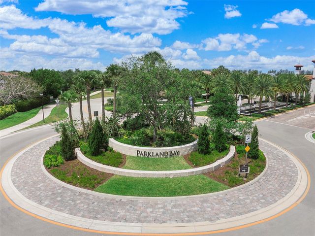 12155 S Baypoint Cir, Parkland, FL 33076