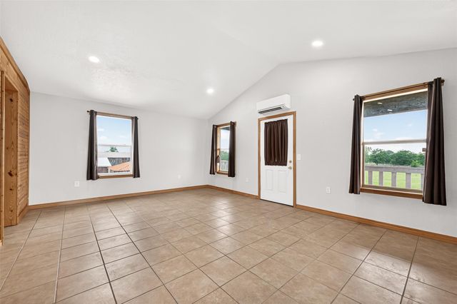5407 Baldwin Drive, East Bernard, TX 77448