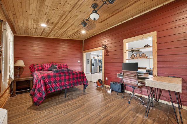 5407 Baldwin Drive, East Bernard, TX 77448