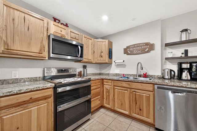 5407 Baldwin Drive, East Bernard, TX 77448