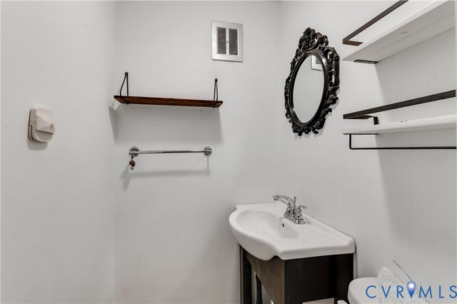 7438 Generals Dr, Mechanicsville, VA 23111