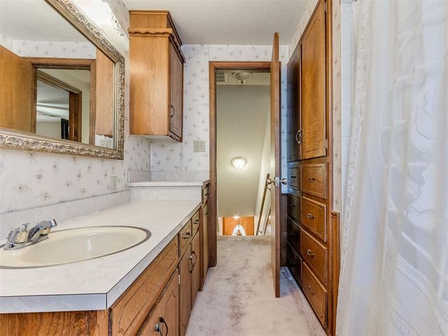 720 Penn Lane, Moore, OK 73160