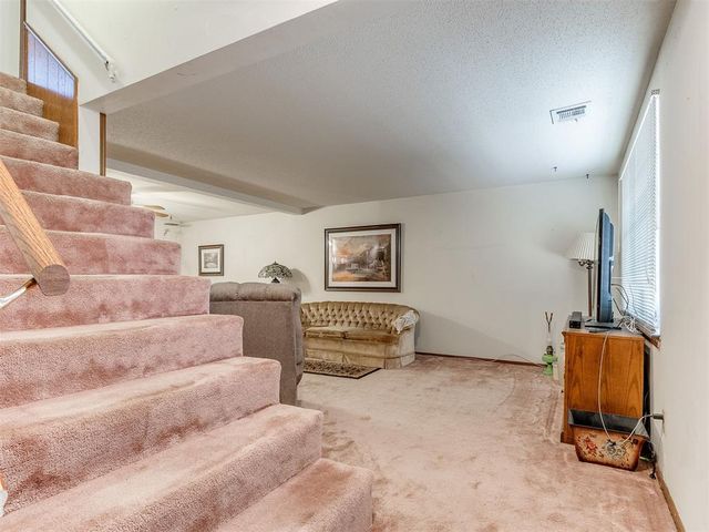 720 Penn Lane, Moore, OK 73160