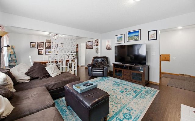 2419 27th Avenue S, Fargo, ND 58103