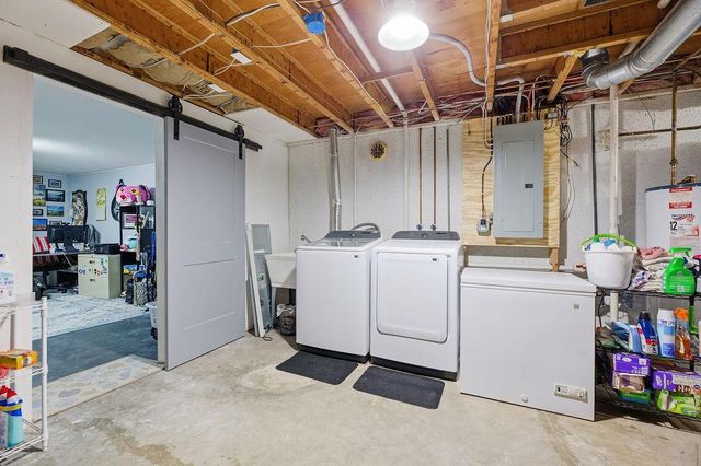 2419 27th Avenue S, Fargo, ND 58103