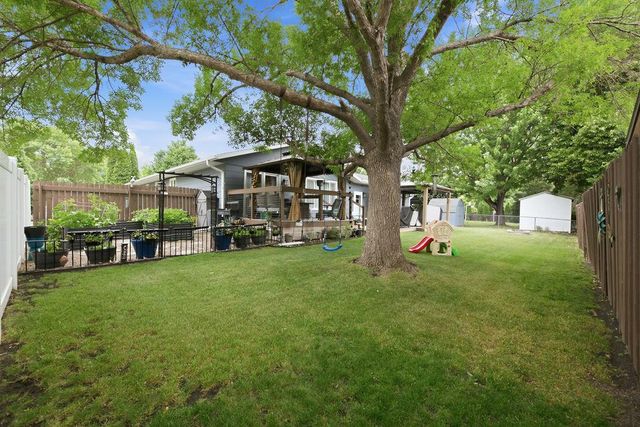 2419 27th Avenue S, Fargo, ND 58103