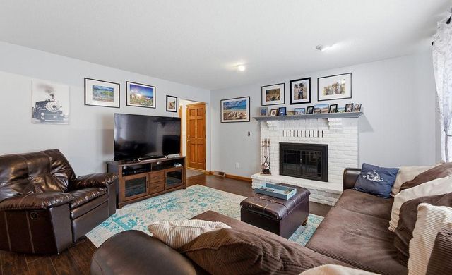 2419 27th Avenue S, Fargo, ND 58103