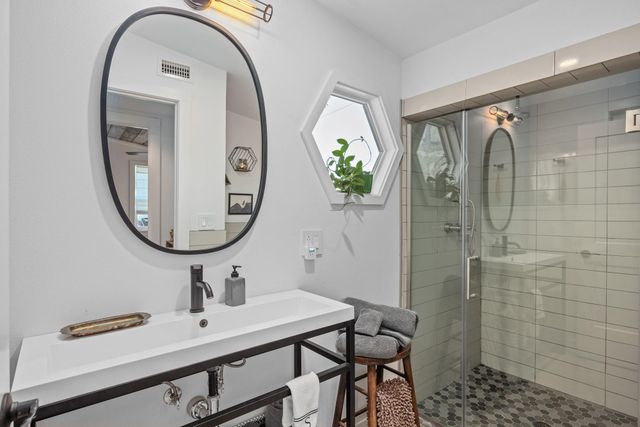 684 Stoneleigh RD, Center Point, TX 78010