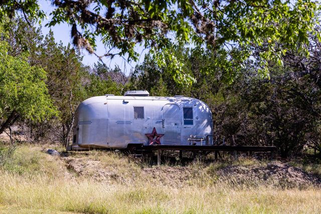 684 Stoneleigh RD, Center Point, TX 78010